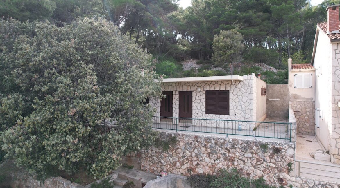 house in Jelsa with sea views