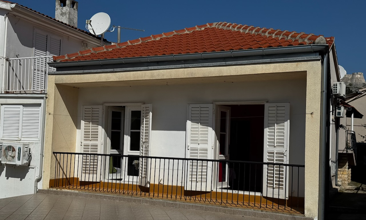 Terrace with balcony doors – Hvar town house