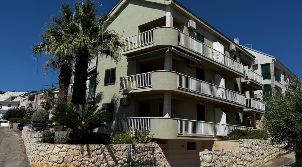 Hvar Apartment with Garage and Balcony