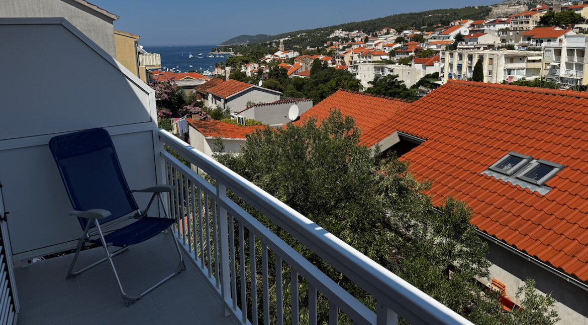 Hvar Town sea view duplex – balcony view