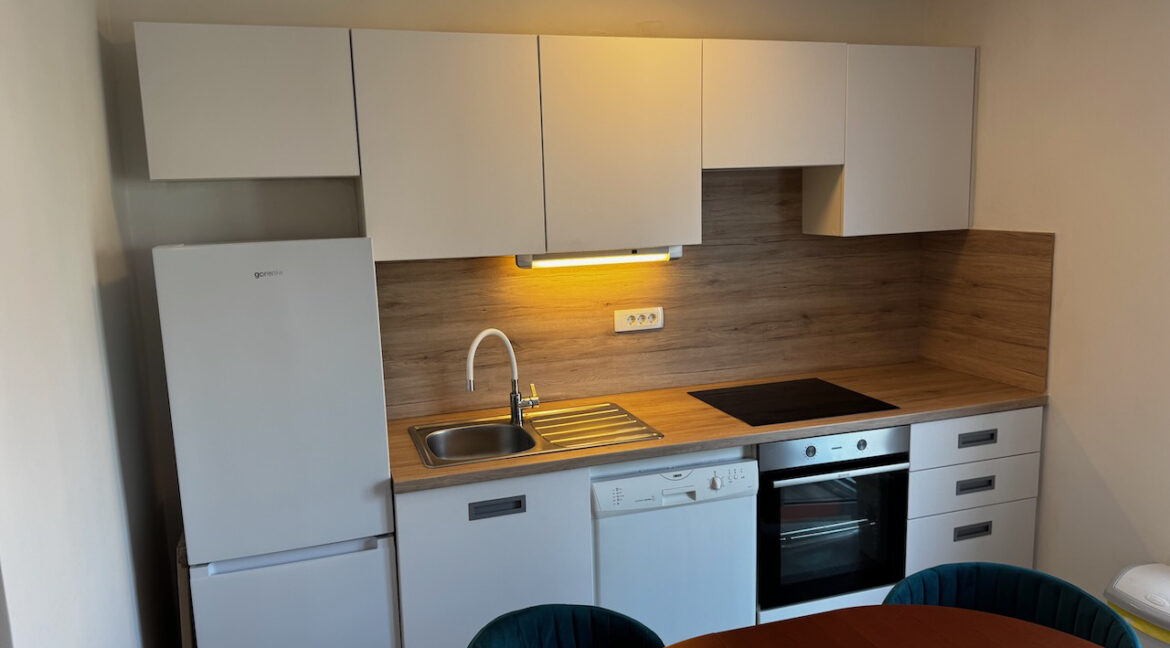 Hvar Town sea view duplex – open-plan kitchen and dining