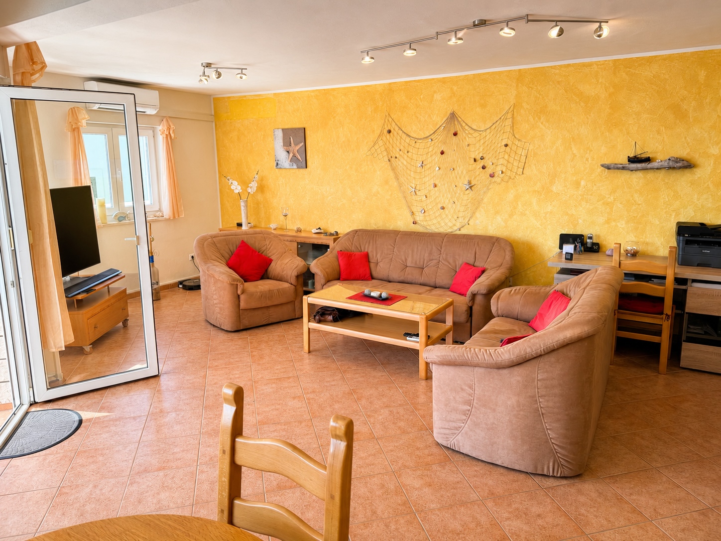 Spacious Living Area IMG_4335