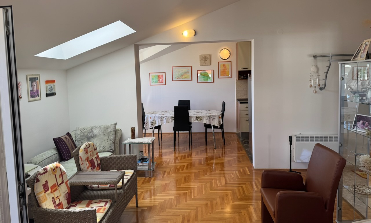 Bright Living and Dining Area IMG_4722